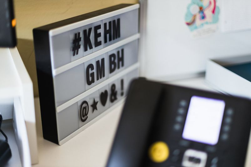 Im Büro der Kehm GmbH